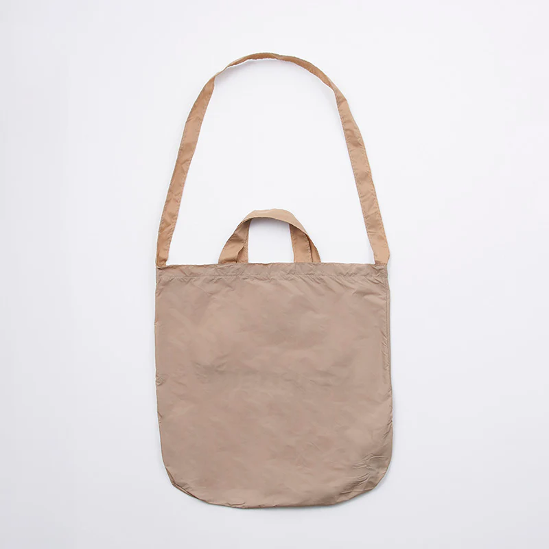 ２ＷＡＹショルダーバッグ（くしゅっとコンパクト、ショートロゴ、ＢＥ） - Image 6